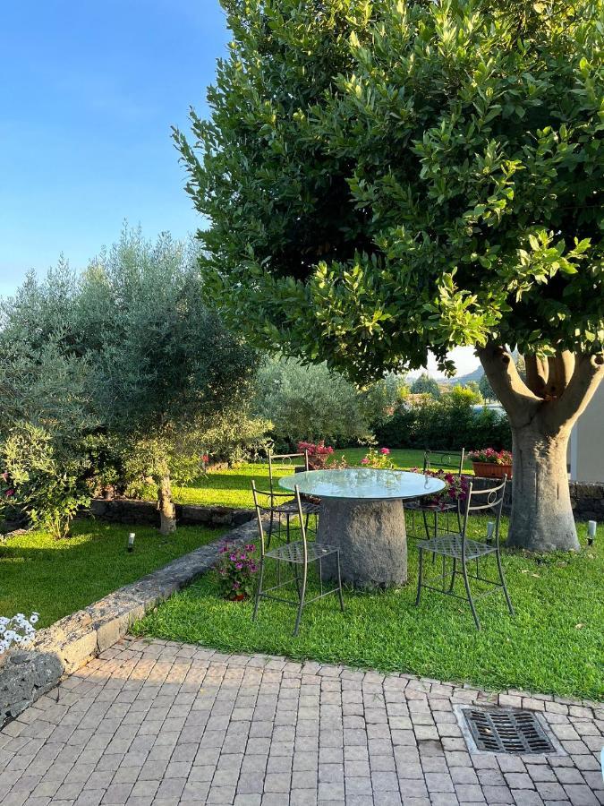 La Casa Dell'Alloro Zafferana Etnea Dış mekan fotoğraf